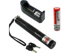 6703 laser verde 100 mw recargable cargador.jpeg